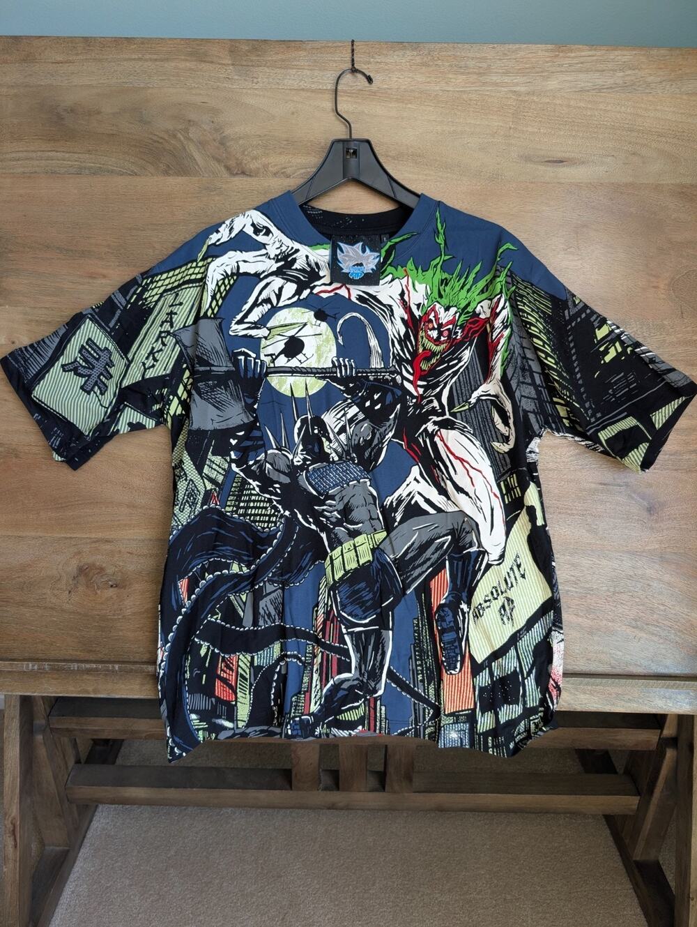 NWT Autonomous AP Batman Joker Graphic T-Shirt Mens Large Multi Short Sleeve Tee
